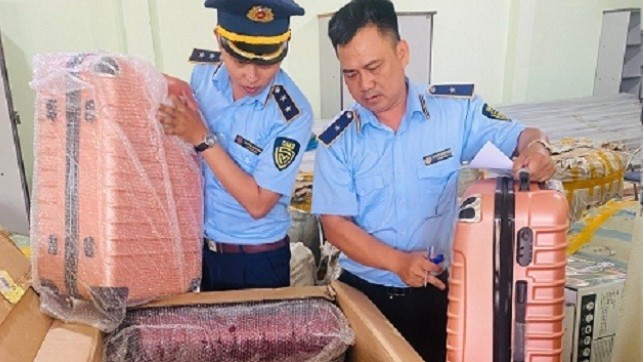 Phú Yên: Tạm giữ gần 6.840 túi xách, va ly và hàng hóa vi phạm