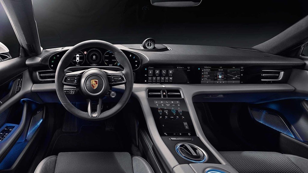 Porsche Taycan 2022 mới ra mắt trên thị trường, giá bán từ 5,7 tỷ đồng trong tháng 8