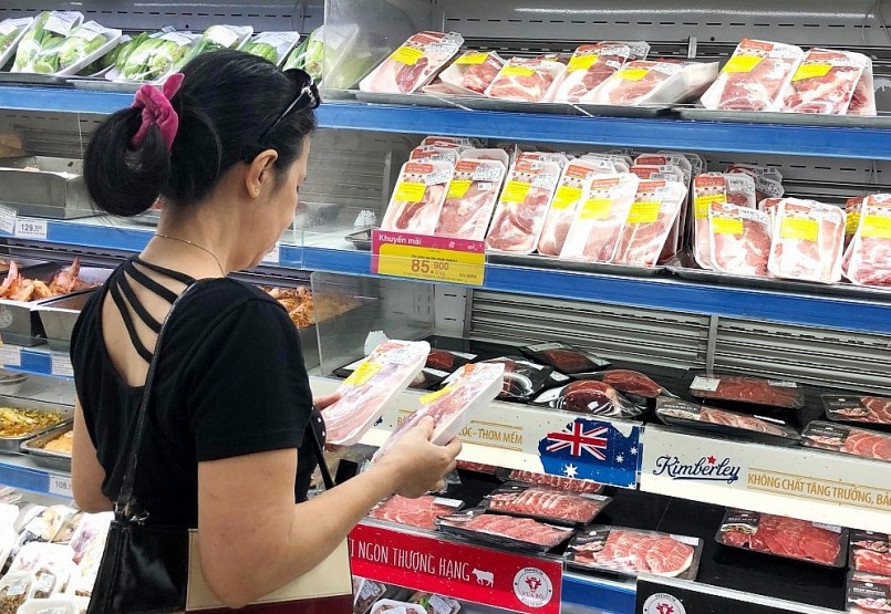Giá thịt heo tại siêu thị vẫn luôn chênh lệch khá cao so với ngoài chợ dân sinh. (Ảnh minh họa)