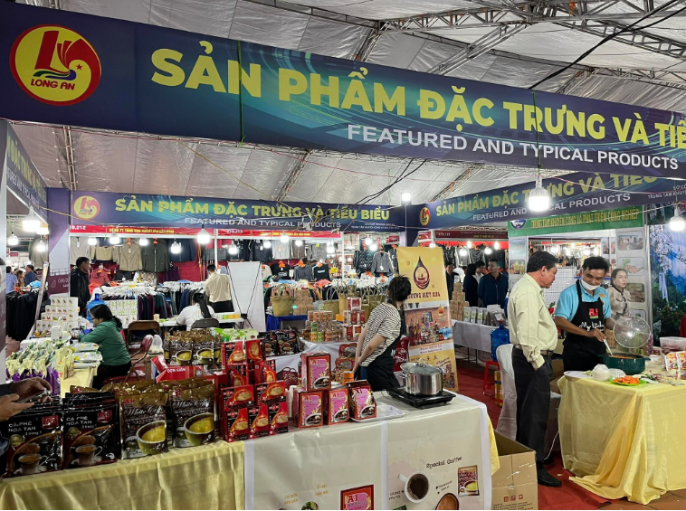 Hội chợ thương mại quốc tế Việt – Trung năm 2022 thu hút hàng trăm doanh nghiệp tham gia
