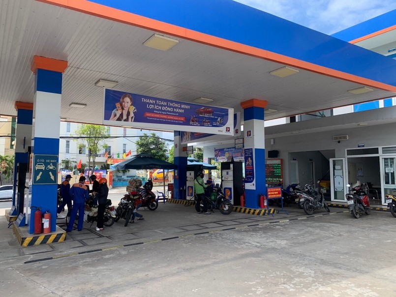 Các cửa hàng xăng dầu tại Đà Nẵng vẫn bảo đảm nguồn cung. Ảnh: VGP