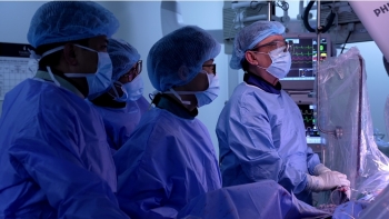 Vinmec có chuyên gia đặt máy tạo nhịp tim không dây độc lập đầu tiên tại Việt Nam