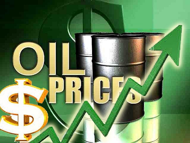 Giá xăng dầu hôm nay 23/11/2022: Giá dầu thô tăng mạnh