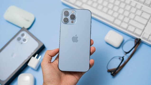 Giá iPhone 13 Pro Max mới nhất tháng 12/2022: Nhanh tay săn ngay hàng khủng với giá rẻ “chưa từng có”