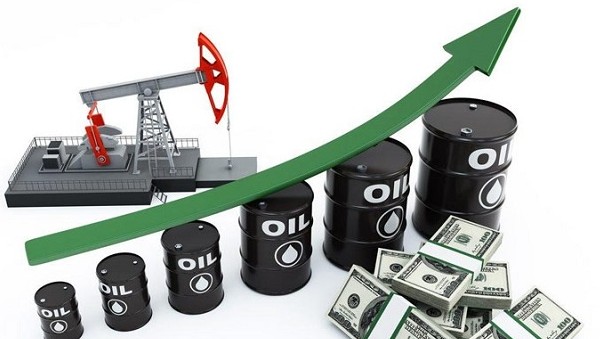 Giá dầu duy trì đà tăng mạnh