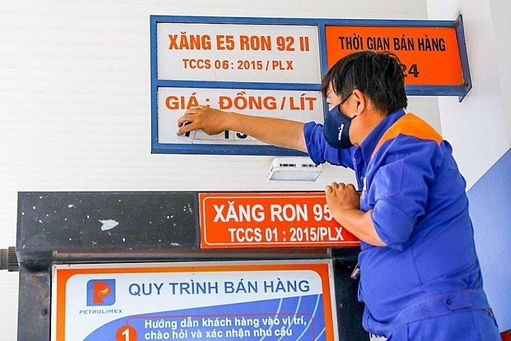 Giá xăng, dầu đồng loạt giảm nhẹ