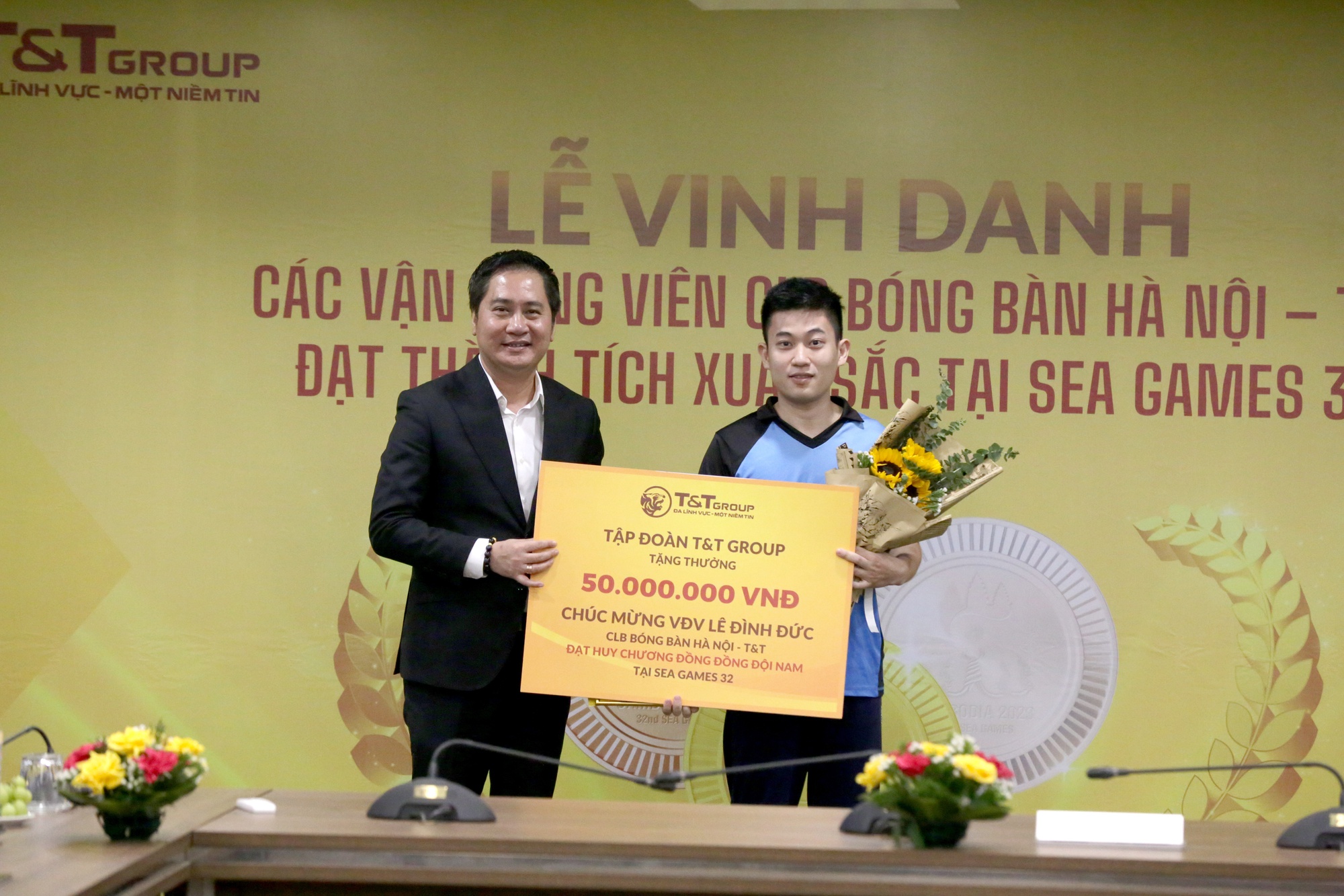 Tập đoàn T&T Group thưởng hơn 1 tỷ đồng cho kỳ tích bóng bàn Việt Nam tại SEA Games 32 - Ảnh 3. Tập đoàn T&T Group thưởng hơn 1 tỷ đồng cho kỳ tích bóng bàn Việt Nam tại SEA Games 32 - Ảnh 3.