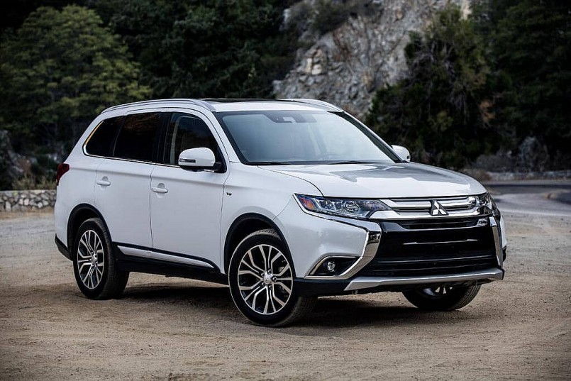 Mitsubishi Outlander thế hệ mới lộ diện tại Việt Nam, đại tu thiết kế ngoại thất