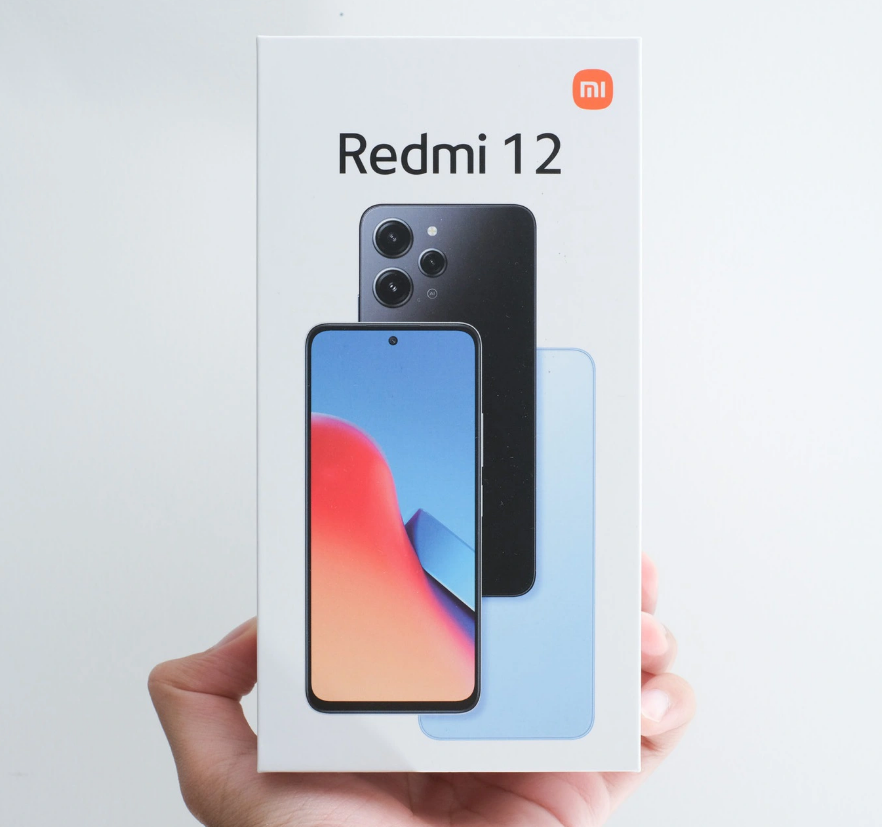 Điện thoại Redmi 12 đạt hơn 45.000 đơn đặt hàng sau 2 tuần ra mắt