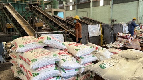 Xuất khẩu phân bón 6 tháng giảm 48% kim ngạch