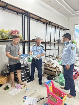 Thanh Hóa: Xử phạt cá nhân buôn bán quần ảo giả mạo nhãn hiệu Adidas