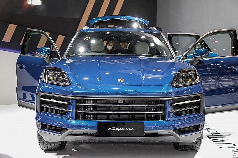 Porsche Cayenne 2024 chính thức có mắt tại Việt Nam, giá từ 5,56 tỷ đồng