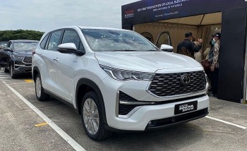 Toyota Innova Cross hoàn toàn mới sắp ra mắt tại Việt Nam, thêm bản Hybrid