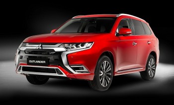 Mitsubishi Outlander: Xe 7 chỗ, giá lăn bánh rẻ nhất phân khúc