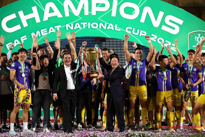 Ảnh 8: CLB Bóng đá Hà Nội luôn đóng góp cho các đội tuyển quốc gia Việt Nam nhiều cầu thủ trụ cột, góp phần gặt hái vinh quang cho bóng đá nước nhà.