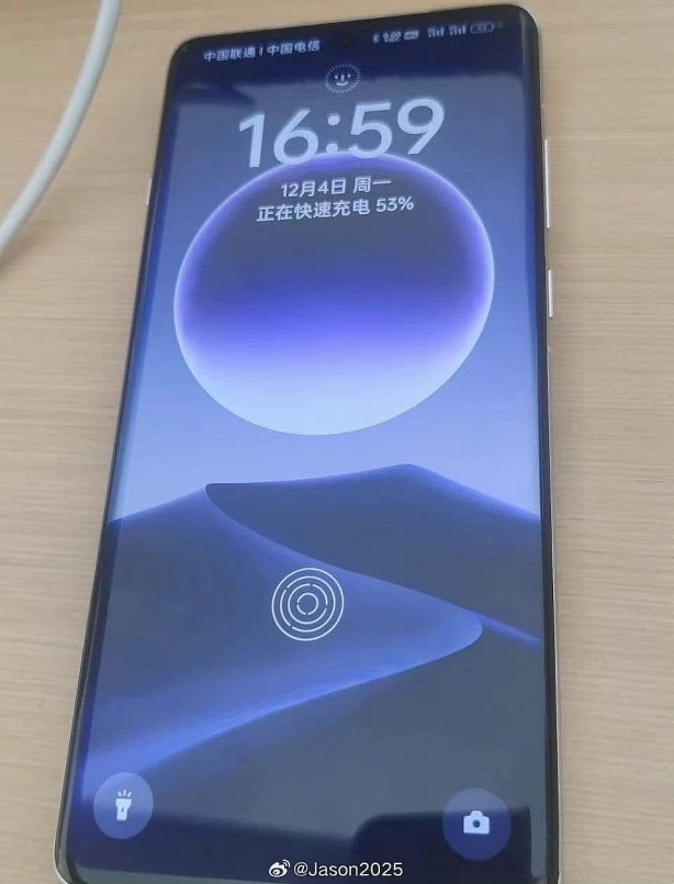Hình ảnh ban đầu về điện thoại cao cấp OPPO Find X7 Pro