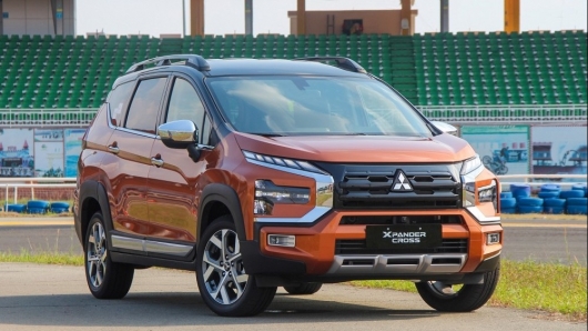 Bảng giá xe ô tô Mitsubishi Xpander Cross 2023 tháng 12