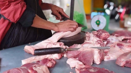 Nhiều doanh nghiệp lo ngại thị trường thịt heo sẽ "dội chợ" dịp Tết