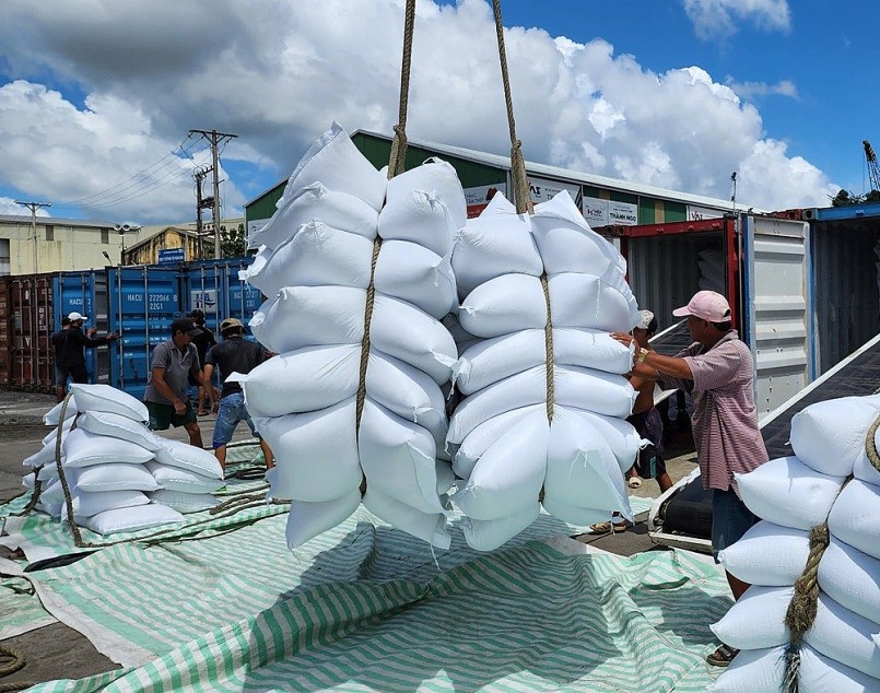 Xuất khẩu gạo Việt Nam làm gì để giữ vững “phong độ” trong năm 2024?