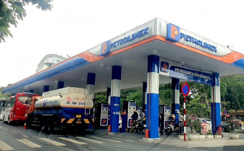 Cây xăng Petrolimex Hải Phòng.