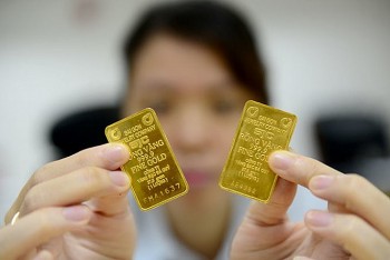 Giá vàng miếng chính thức vượt 82 triệu đồng/lượng