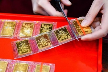 Giá vàng hôm nay 10/3/2024: Vàng trong nước giao dịch quanh mức 82 triệu đồng/lượng