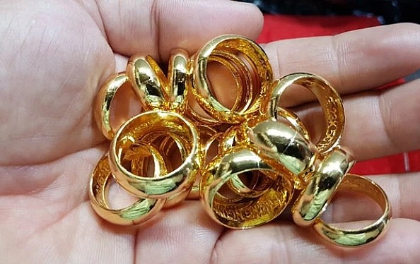 vàng nhẫn quay đầu giảm về mốc 76 triệu đồng/lượng