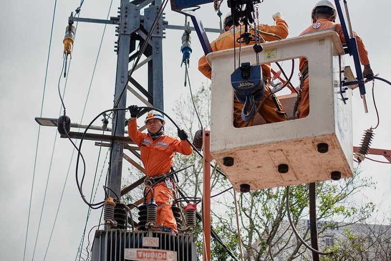 Nắng nóng trên cả 3 miền, tiêu thụ điện tăng vọt. Ảnh Hoàng Anh