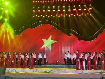 Cầu truyền hình Dưới lá cờ Quyết Thắng - bức tranh toàn cảnh về chiến thắng lịch sử Điện Biên Phủ