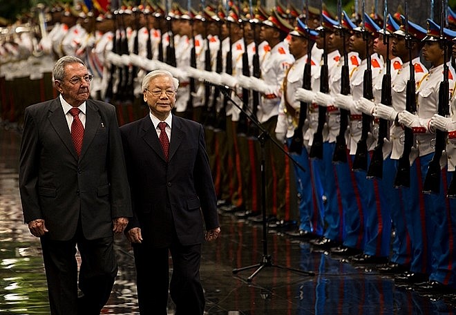 Tổng Bí thư Nguyễn Phú Trọng và Chủ tịch Raul Castro trong chuyến thăm của Tổng Bí thư tới Cuba ngày 29/3/2018. Ảnh: Granma.