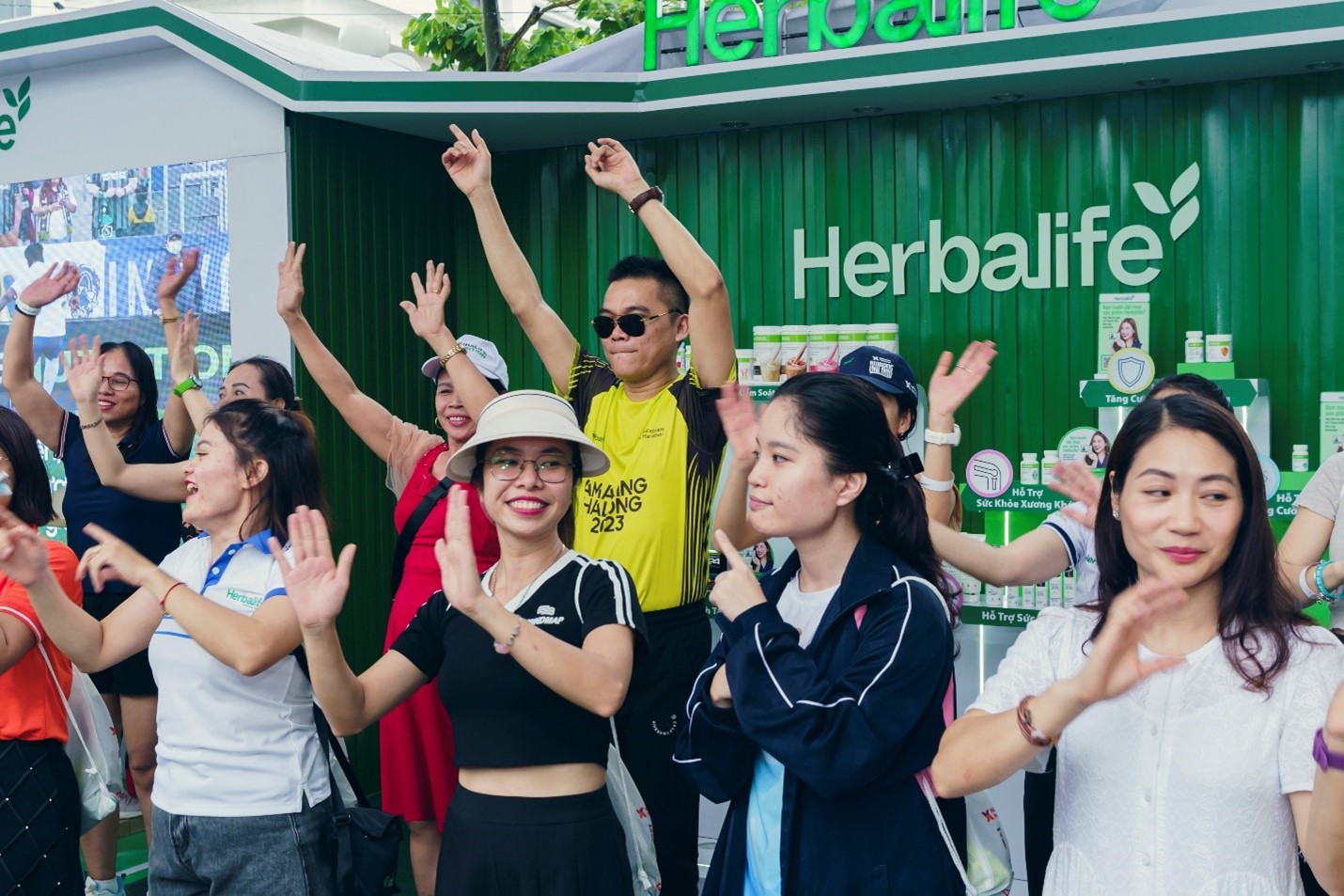 Herbalife lan tỏa lối sống năng động lành mạnh tại giải chạy VnExpress Hạ Long 2023.