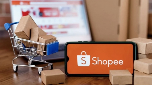 Shopee, TikTok Shop tăng phí, người bán "khóc ròng"