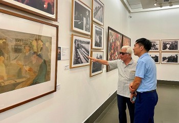 Tổ chức triển lãm Mỹ thuật kỷ niệm 50 năm Ngày đất nước thống nhất tại Hà Nội