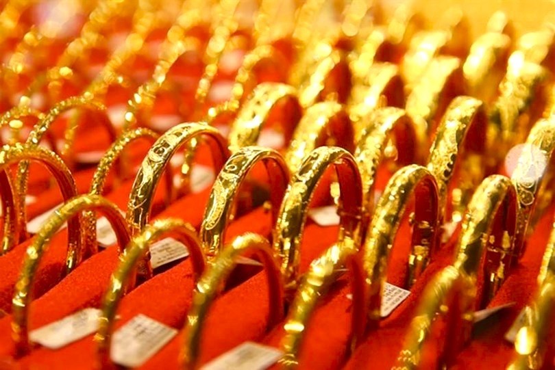 Giá vàng trong nước tiếp tục tăng mạnh.