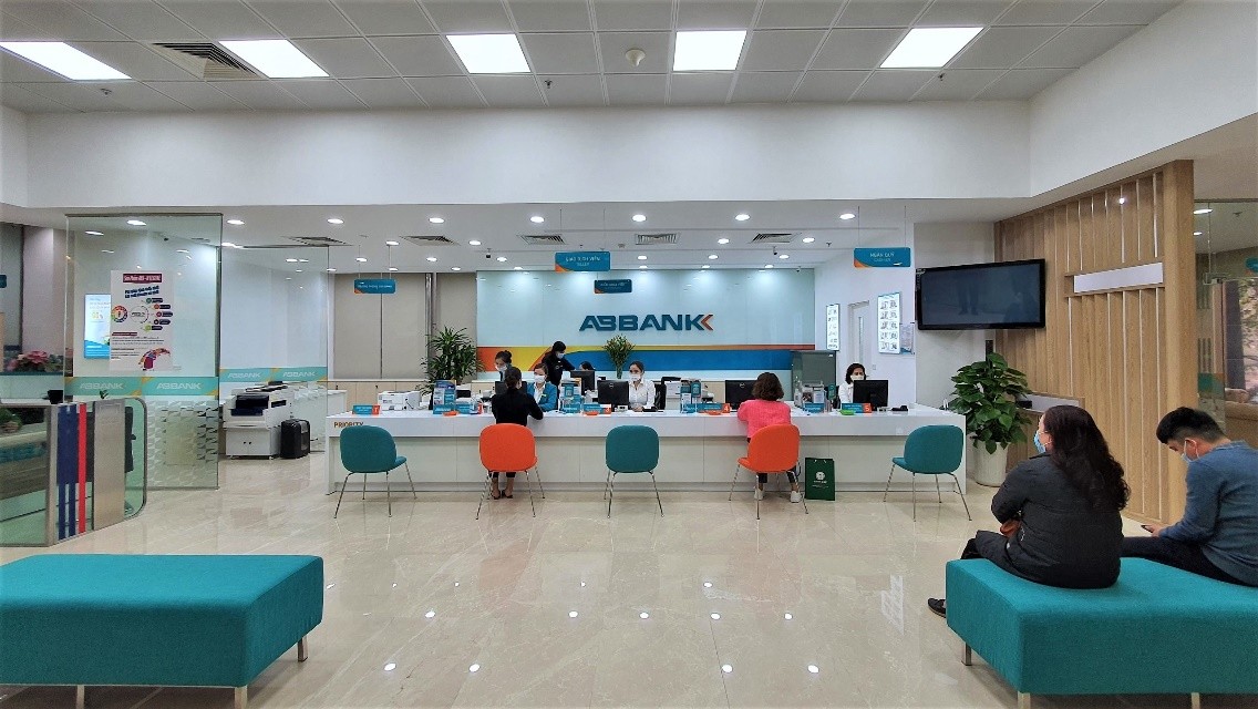 Chỉ còn 5 ngân hàng niêm yết lãi suất từ 6% không kèm điều kiện đặc biệt