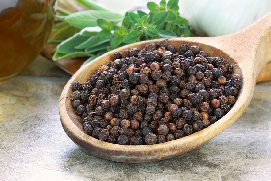 Giá tiêu ổn định ở mức cao trong bối cảnh xuất khẩu giảm