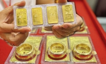 Giá vàng trong nước tăng sốc, tiến sát 121 triệu đồng/lượng
