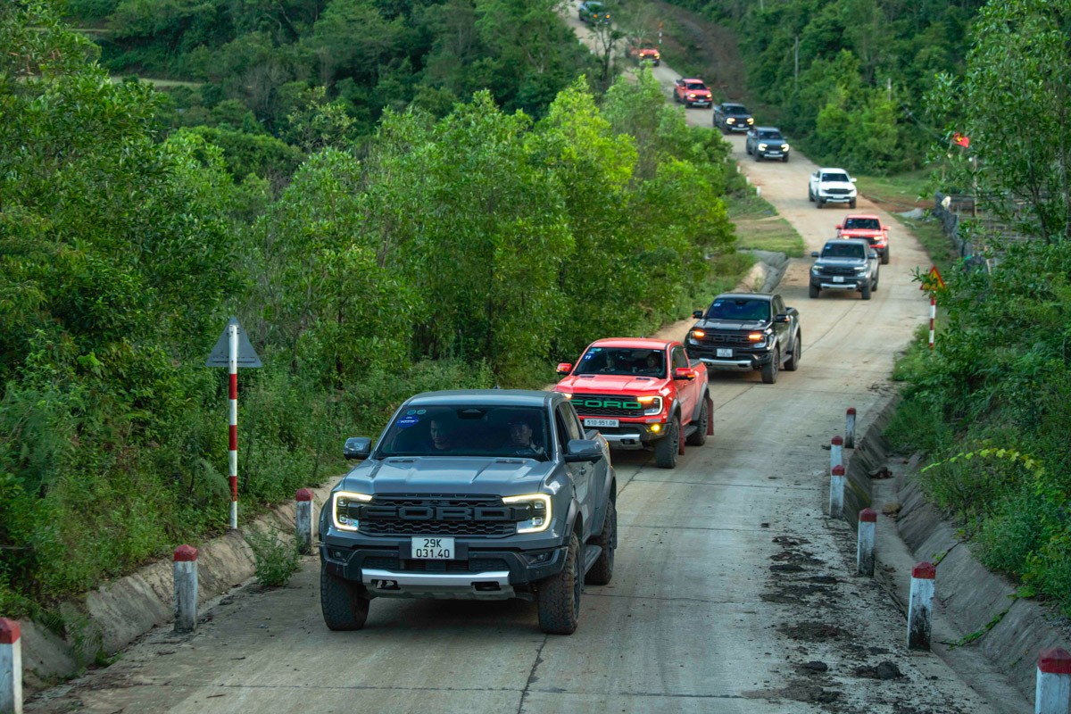 Ford Ranger Raptor: Chiếc bán tải hiệu năng cao khẳng định phong cách sống chất