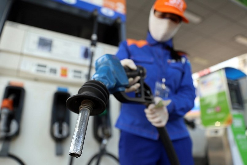 Giá xăng có thể tăng nhẹ trong phiên điều chỉnh ngày mai