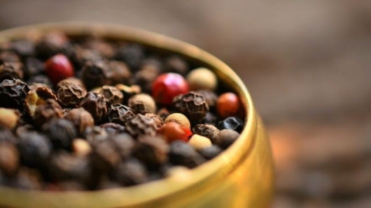 Giá tiêu tăng nhẹ 1.000 đồng/kg, thị trường đang dò đáy và tìm điểm hỗ trợ