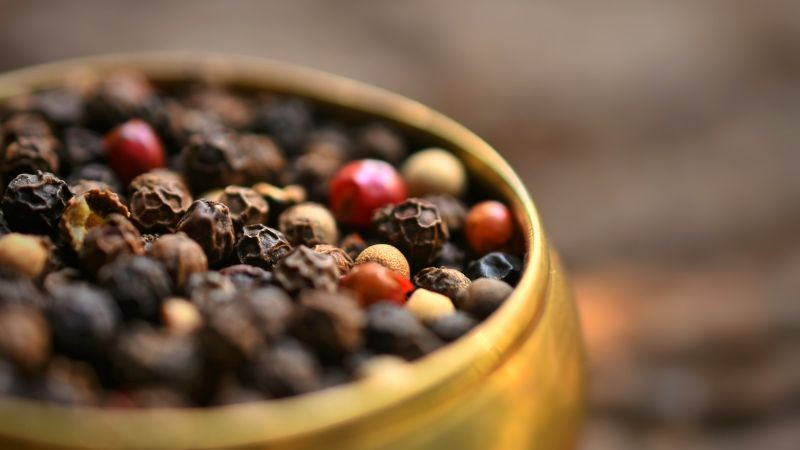 Giá tiêu tăng nhẹ 1.000 đồng/kg, thị trường đang dò đáy và tìm điểm hỗ trợ