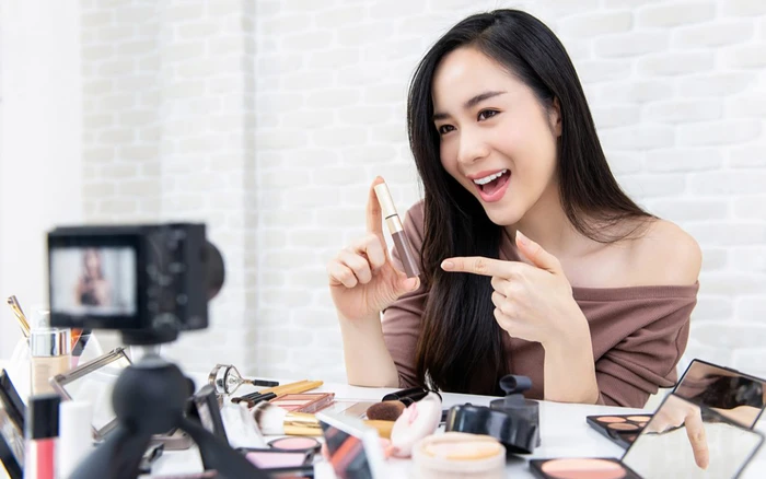 Từ 2026, người nổi tiếng không được quảng cáo nếu chưa dùng, hiểu rõ sản phẩm