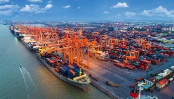 Kiểm soát thương mại chiến lược: Động lực nâng tầm thương hiệu quốc gia