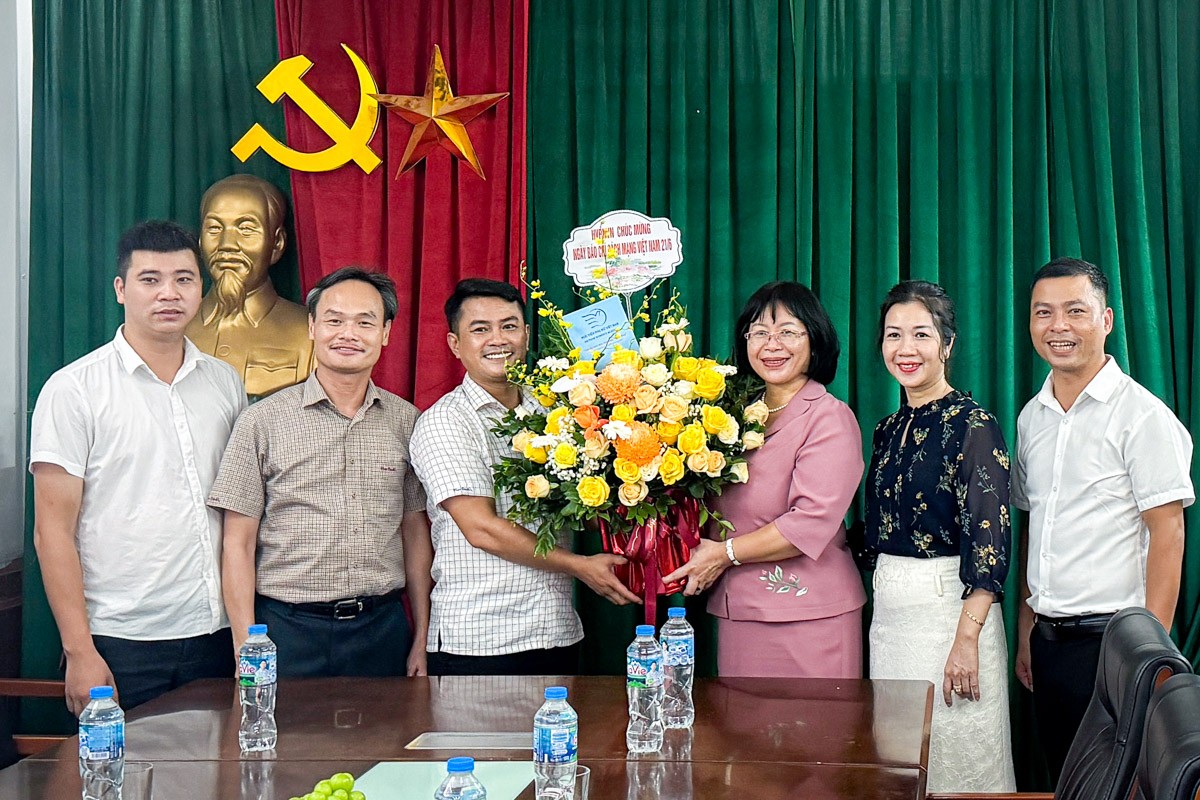 Tạp chí Thương hiệu và Sản phẩm – 20 năm đồng hành phát triển thương hiệu sản phẩm thiên nhiên Việt