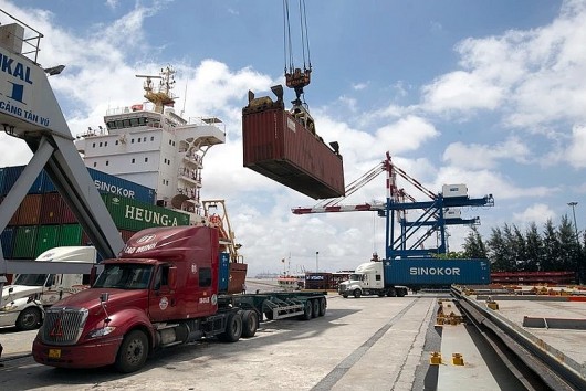 Xuất nhập khẩu hàng hóa vượt trên 390 tỷ USD sau gần nửa năm 2025