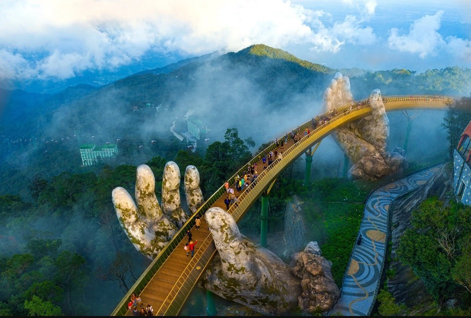 Du lịch Việt Nam nửa đầu năm 2025 tăng trưởng ấn tượng