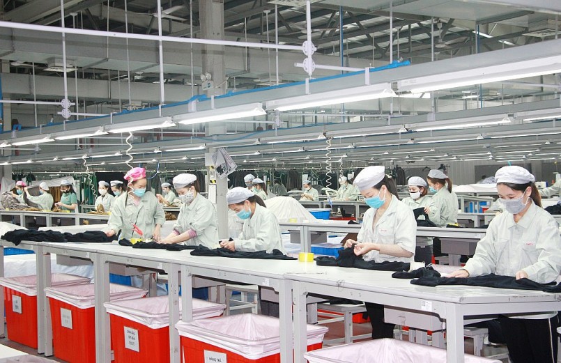 Thị trường sản xuất công nghiệp nóng trở lại, doanh nghiệp tăng tốc đón đơn hàng cuối năm