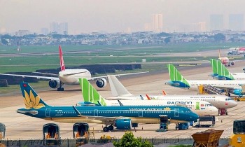 Toàn cảnh diễn biến giá vé máy bay tuần cuối trước lễ diễu binh