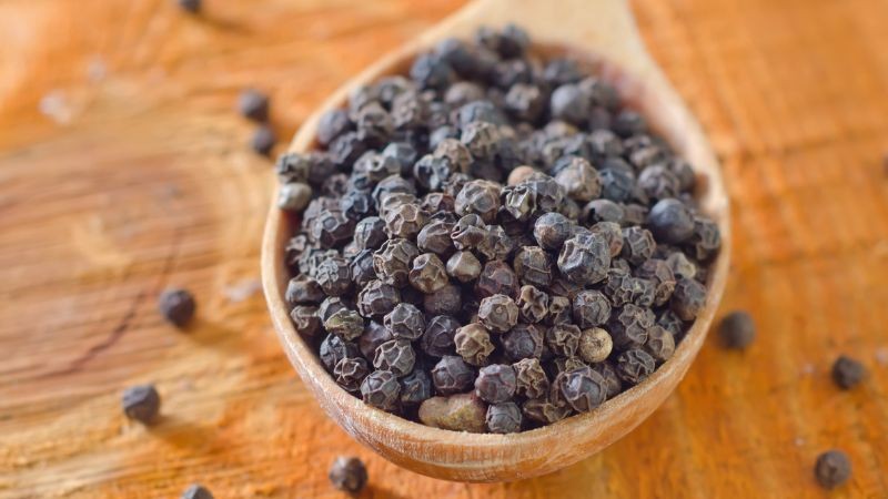 Giá tiêu hôm nay 13/8: Đỉnh 142.000 đồng/kg, vì sao thị trường trong nước 