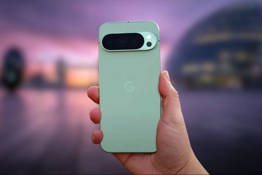 Google ra mắt Pixel 10, lấy AI làm “vũ khí” cạnh tranh smartphone cao cấp